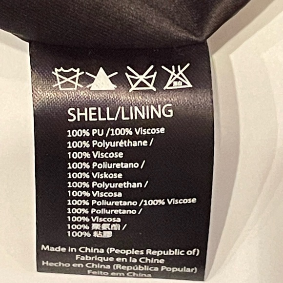 Urban Originals Black Shoulder Bag with 2 Adjustable Straps and Zipper Closure. - Picture 7 of 7